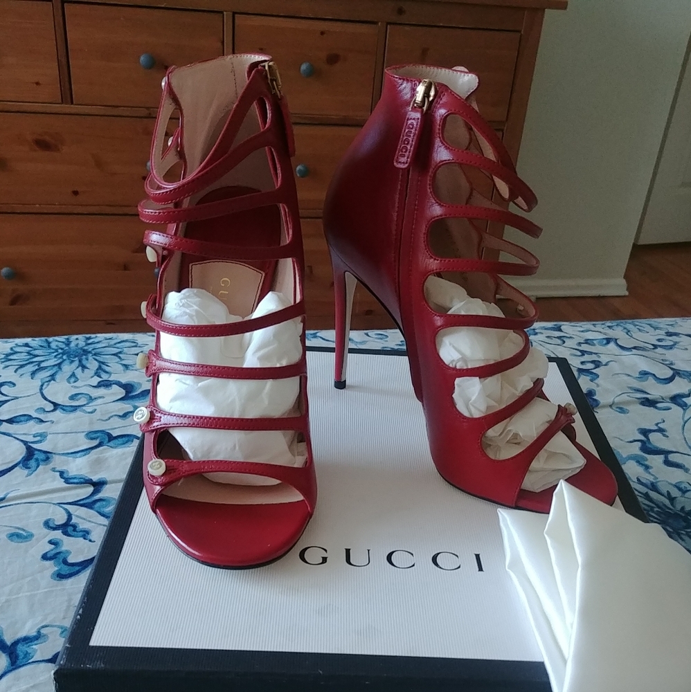 Gucci shoe
